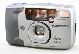 Voigtlander 2x Zoom Brilliant 35mm Film Camera 28-56mm Zoom Flash